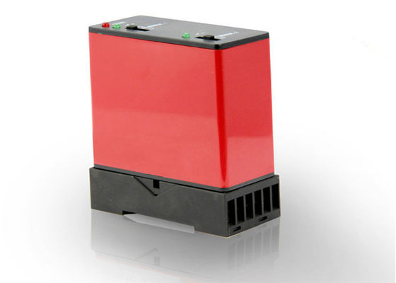 Detettore a doppio canale a ciclo induttivo con taratura automatica e gamma di frequenze da 20 kHz a 170 kHz per il rilevamento dei veicoli