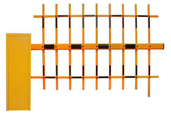 Barriera per il traffico intelligente per esterni con velocità di 6 secondi, braccio da 4,5 m e braccio di recinzione per il sistema di controllo veicolare