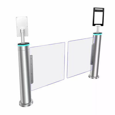 Un portone di vetro della barriera dell'oscillazione integrato colonna con riconoscimento di fronte per sedia a rotelle