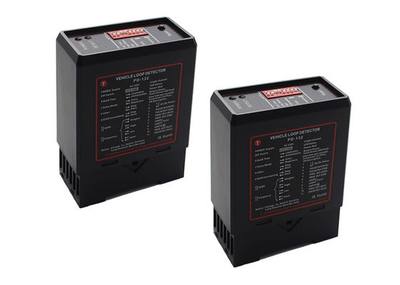 Rilevatore di anello veicolare con tempo di reazione di 100 ms, relè di uscita 240V/5A e sensibilità regolabile per la protezione degli accessi